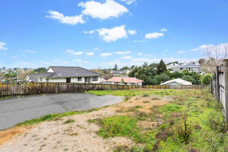 6 Landsdale Place Massey_9