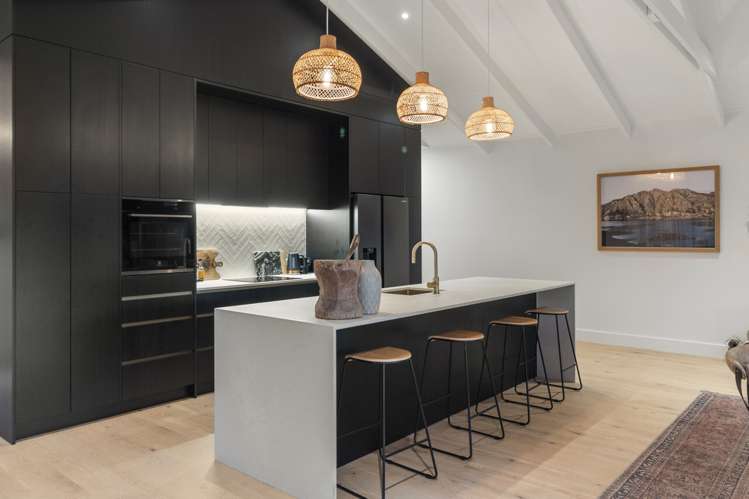 27 Beresford Avenue Surfdale_20