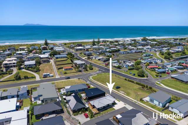 Modern Coastal Living at 8 Sandy Place, Waihi Beach!