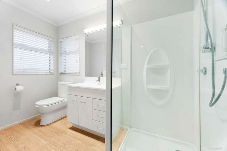 18a Doment Crescent Orewa_14