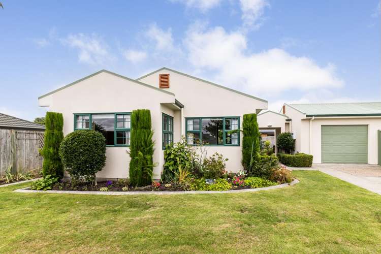 199 Frimley Oaks Frimley_14