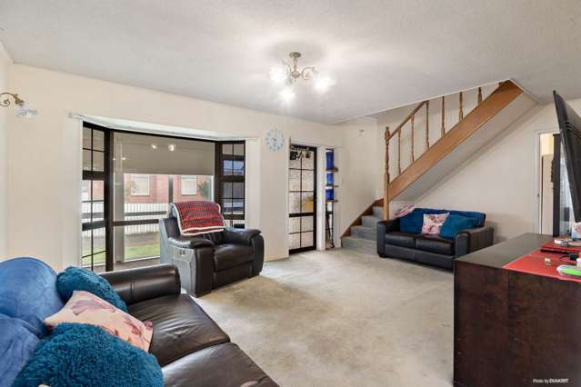 1/216 Edmonton Road Te Atatu South_2