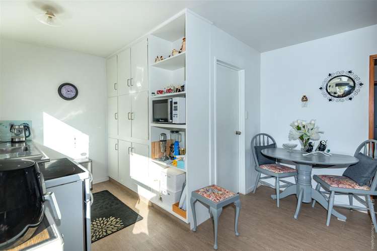 4/110 Barbour Street Waltham_13