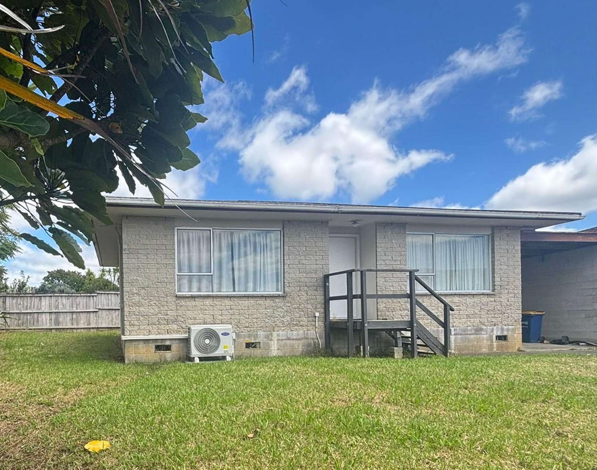  2/8 Darlington Place Glendene_0