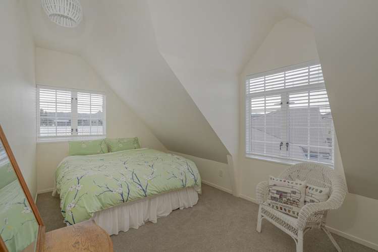 15 Ajax Head Pauanui_12