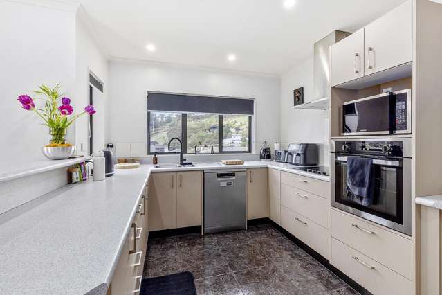 2 Endeavour Drive Whitby_2