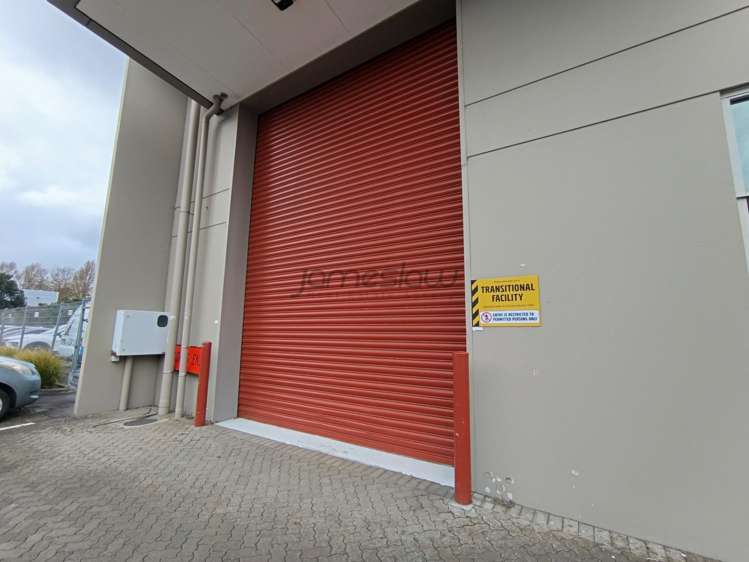 J/61 Hugo Johnston Drive Penrose_1