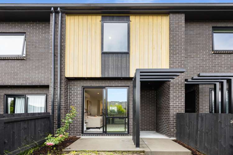 74 Glidepath Road Hobsonville_1