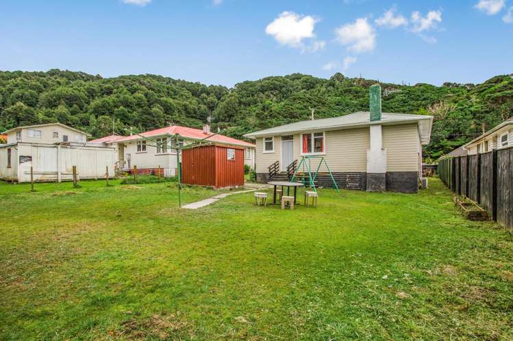 23 Kowhai Street Wainuiomata_15