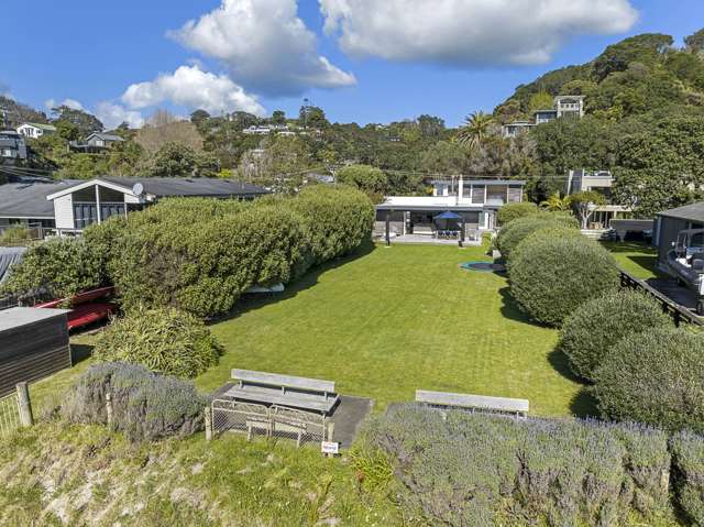 'Try before you buy' Waiheke bach that's hoping to nab $10m-plus