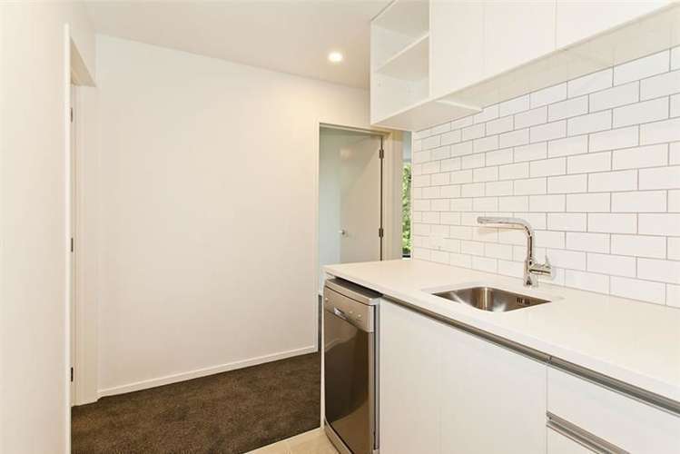 104/18 Saint Martins Lane Grafton_11