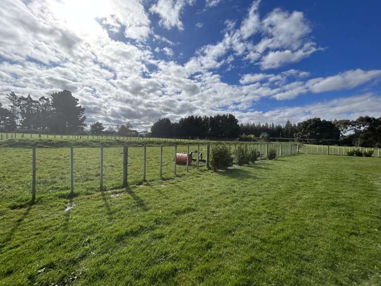 94 Reid Line East Feilding_11
