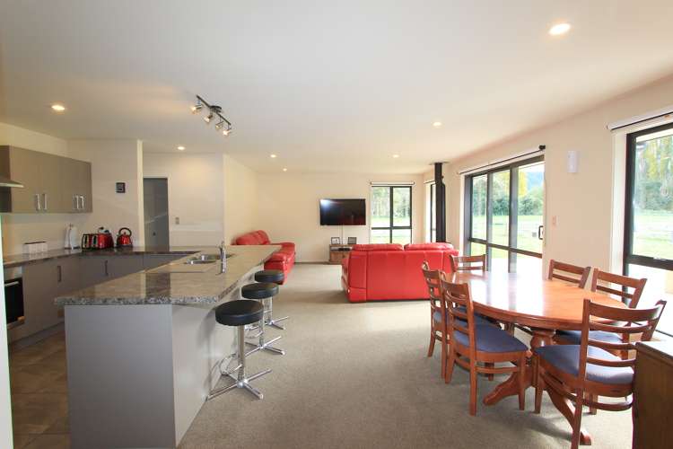 83 Waikakaho Road Tuamarina_7