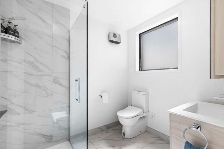 20/10 Fathom Place Te Atatu Peninsula_7