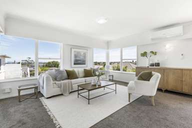 2/12 Westwell Road_3