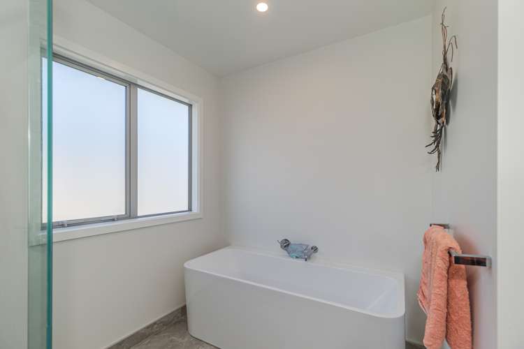 5 Oak Place Levin_13