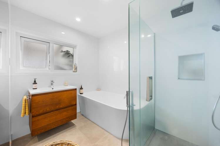 32 Taioma Crescent Te Atatu Peninsula_19