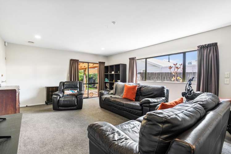 88 McRobbie Road Kingseat_18