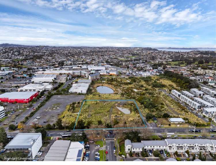 29 Crown Lynn Place New Lynn_1