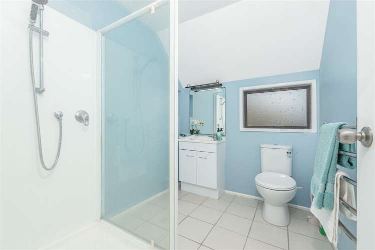 8 Rhinevale Close Henderson_12