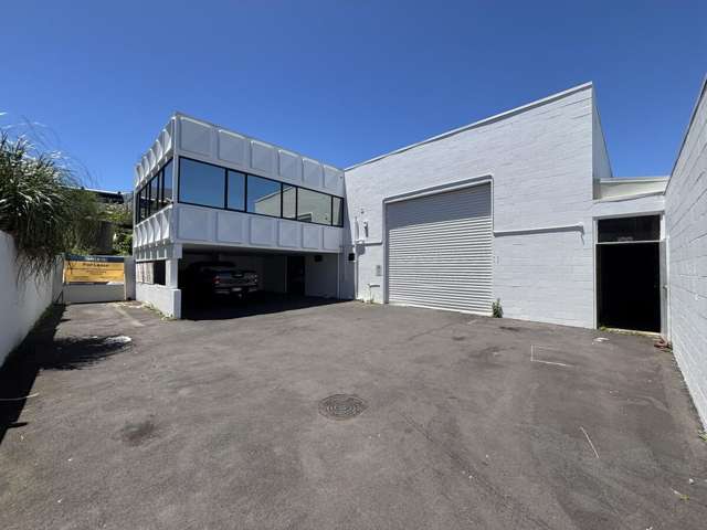 Refurbished 440sqm Wairau Industrial