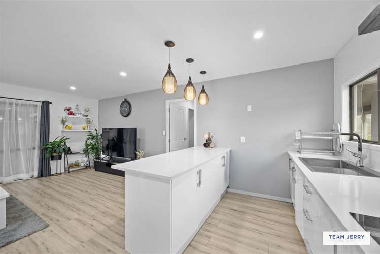 1/5 Malaspina Place_5