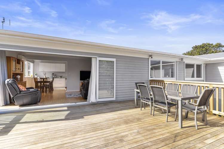 23 Miltonia Avenue Te Atatu South_19