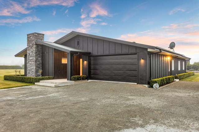 Separate yet seamless – home & studio