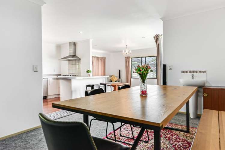 47 Somerton Drive Huntington_9