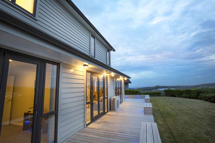 12 Aoraki Rise Aotea_2