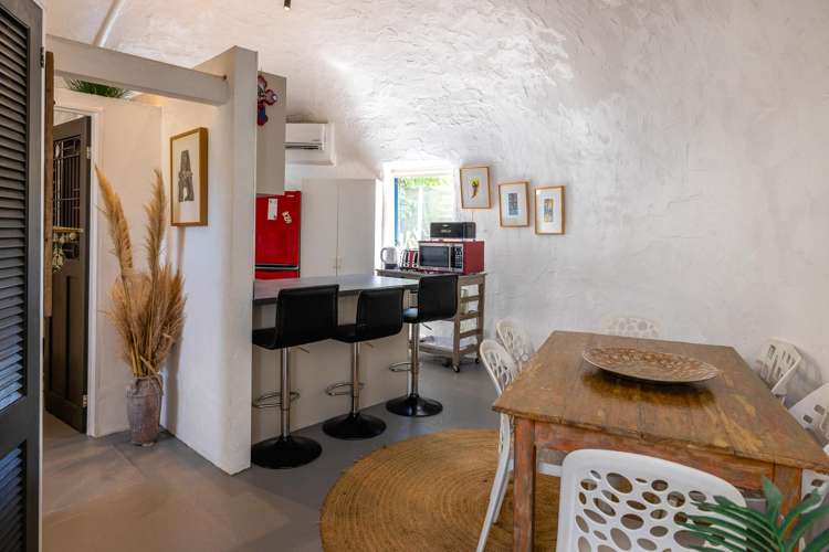 498 Sea View Road Onetangi_11