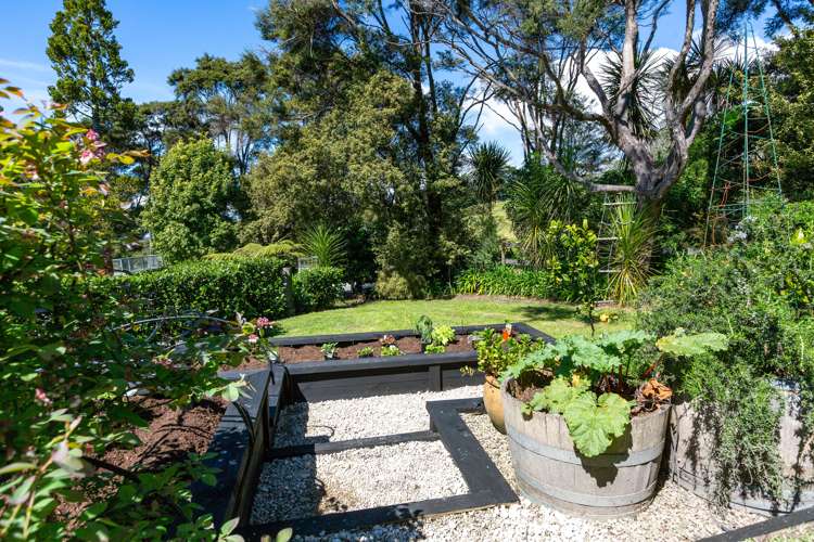 2 Chenery Road Red Beach_8