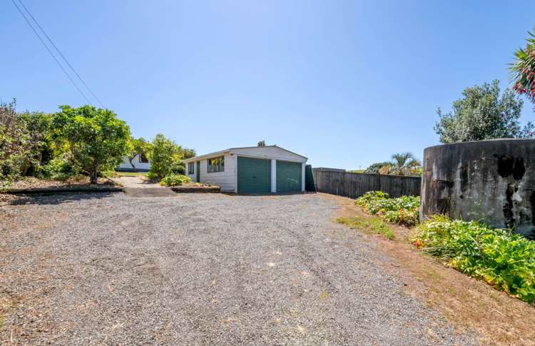 61 Carlton Crescent Maraetai_17