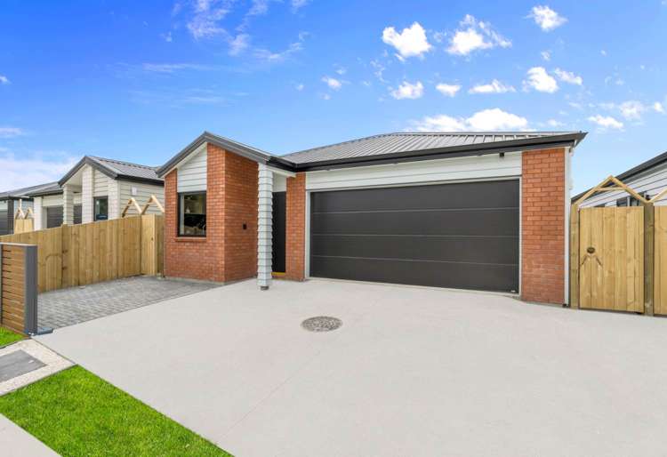 30 furlough road Opaheke_17