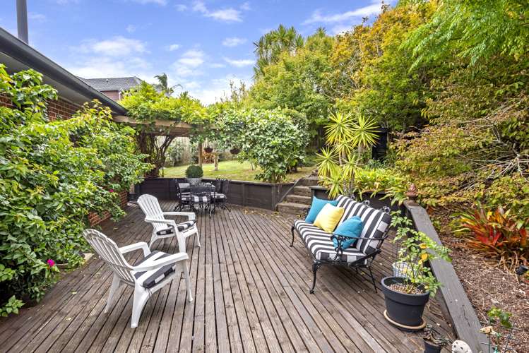 10 Glenfern Road Mellons Bay_12