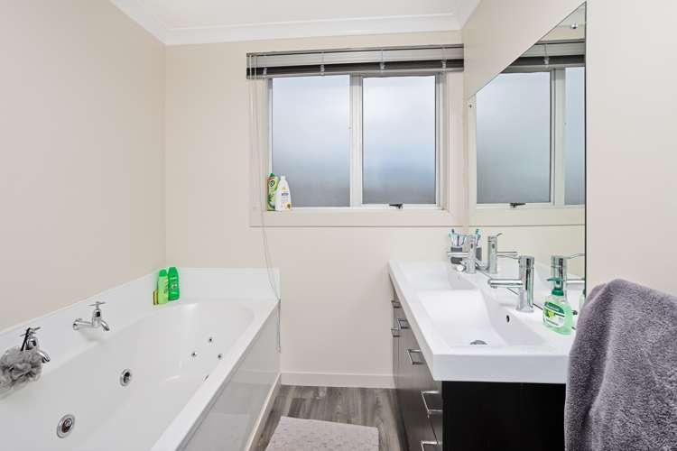 304 Herbert Street Windsor_12