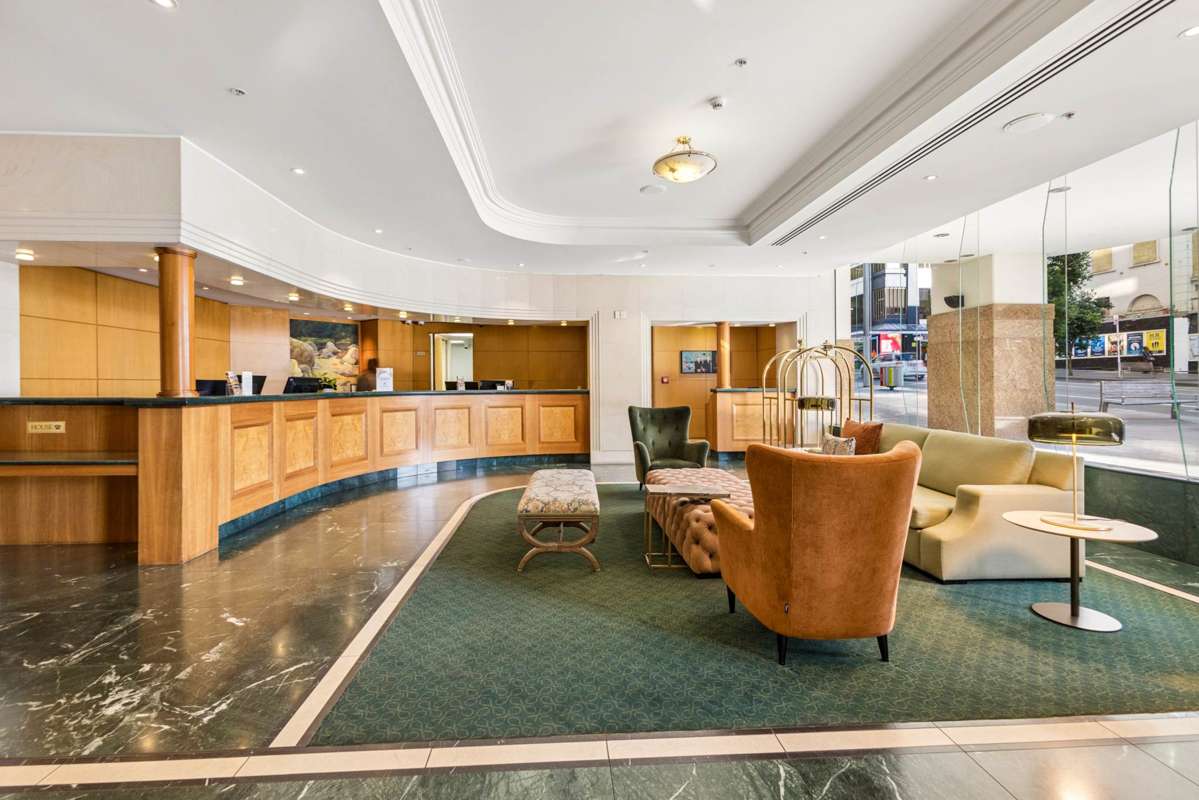 2703/8 Albert Street_4