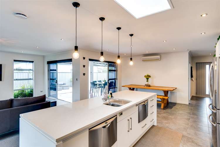 18 Palliser Place Poraiti_7