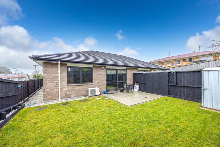 2/33 Cowley Drive Temple View_8