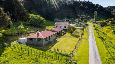 48A-B Whangamomona Road_2