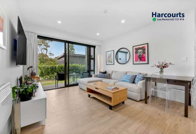 Modern Ground-Floor Apartment: Style & Comfort