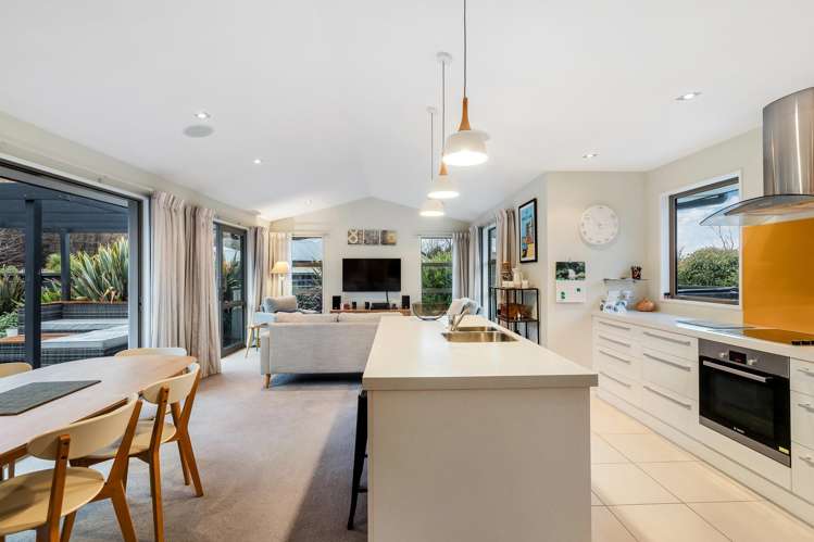 6 Evening Star Road Arthurs Point_18