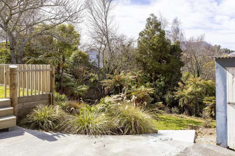 10 Armstrong Grove Hilltop_19