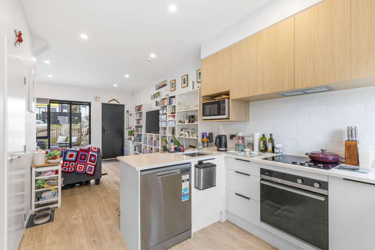 7/21 Hetherington Road Ranui_5
