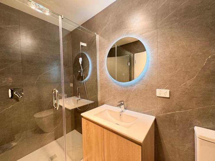 2/8 Lowtherhurst Road 11410_6