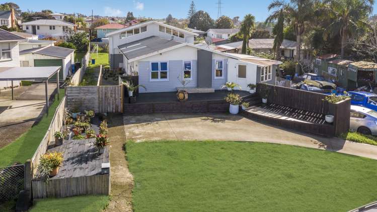 14 Martin Place Kelston_24