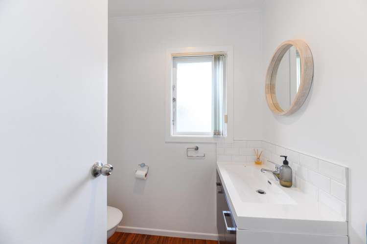 42 Hereford Street Te Atatu Peninsula_14