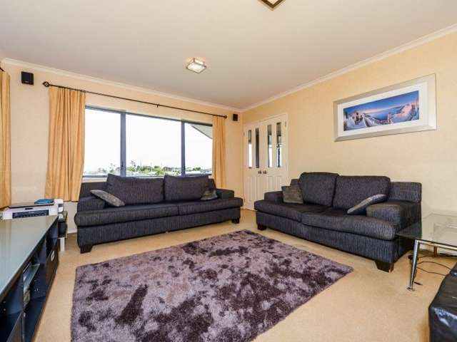 14 Pointon Glade Grandview Heights_2