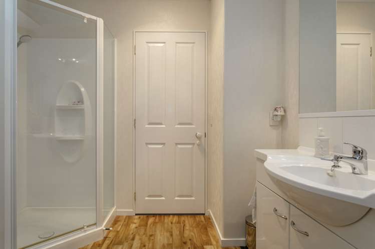 10 Lakeridge Close Rangatira Park_14