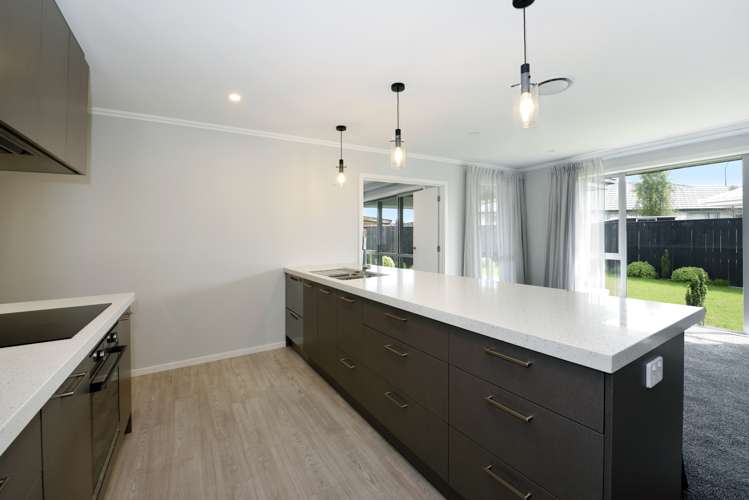 40 Summersfield Boulevard Appleby_4